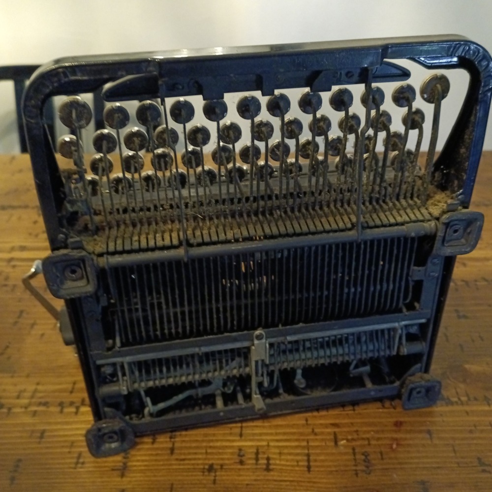 Vintage Royal Portable Typewriter 1930s Touch Control Glass Keys Made in USA - Picture 2 of 9